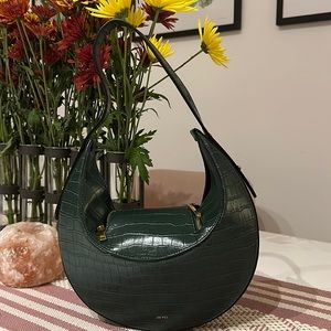 JW PEI forest green purse! Vegan materials!